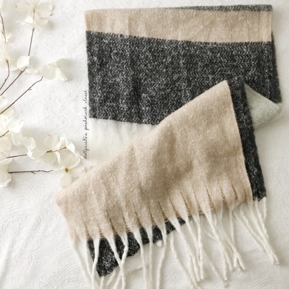 Mixit Accessories - Cozy Blanket Scarf